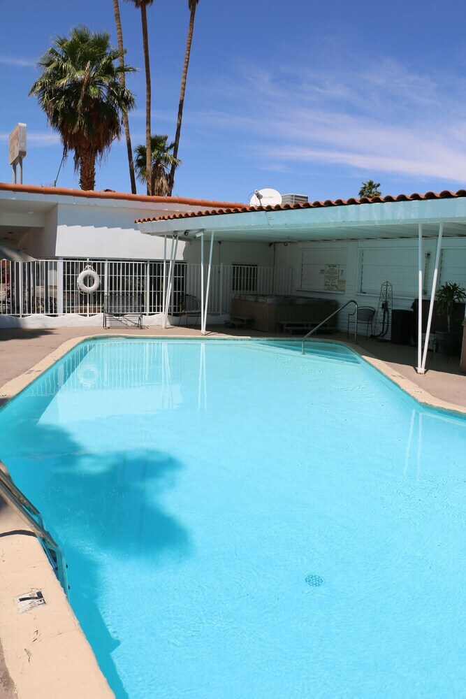Historic Coronado Motor Hotel