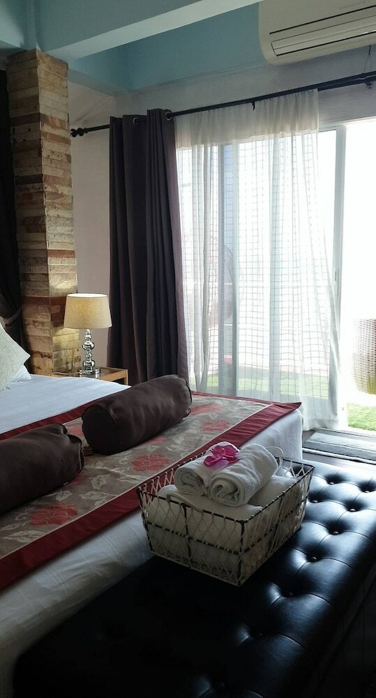 Hotel The Sea View Banchang
