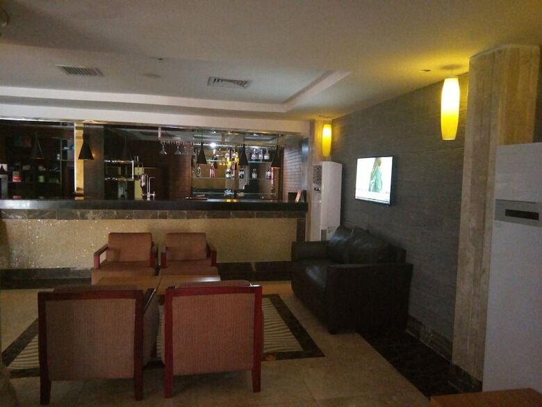 Hotel Adig Suites