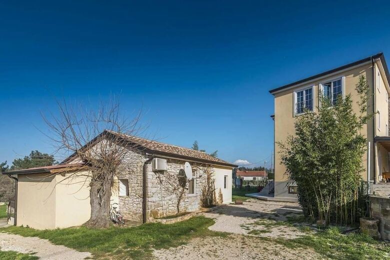 Hotel Apartments & Rooms Buoni Amici