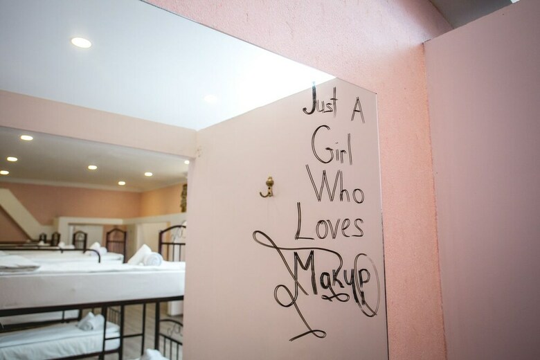 Hostal Sherlock Holmes Hostel Baku