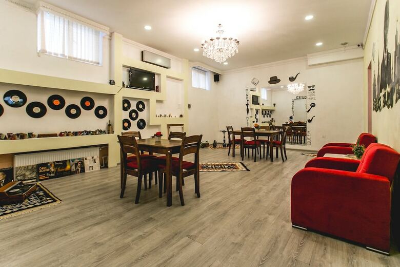 Hostal Sherlock Holmes Hostel Baku