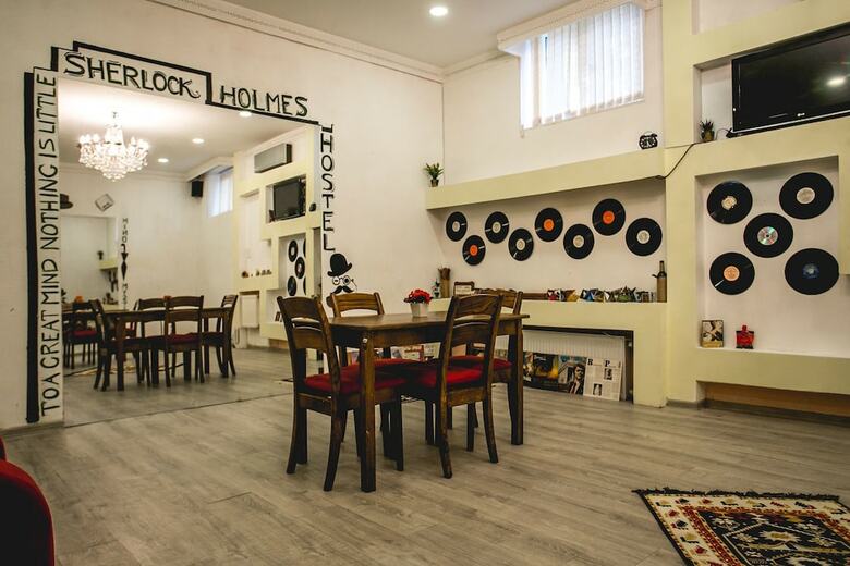 Hostal Sherlock Holmes Hostel Baku