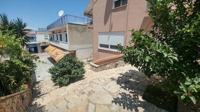 Kanakaris Apartments