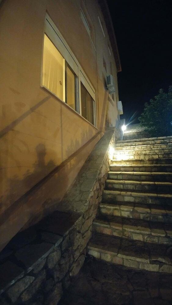 Kanakaris Apartments