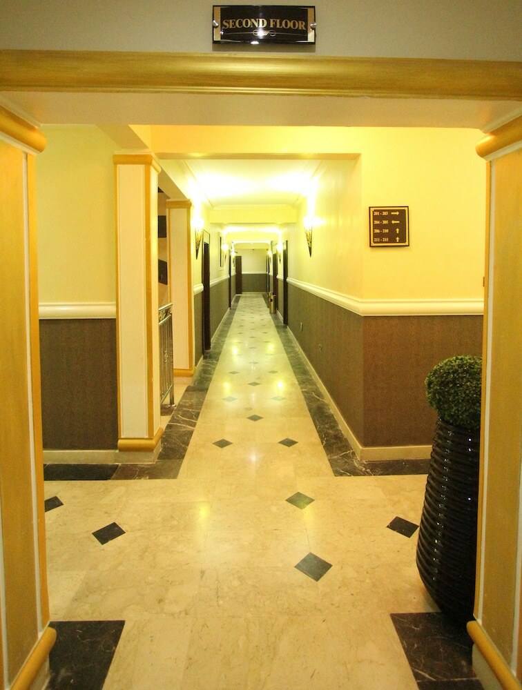 Eterno Hotels Limited