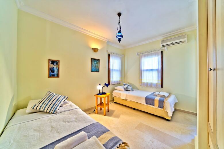 Villa Yunus