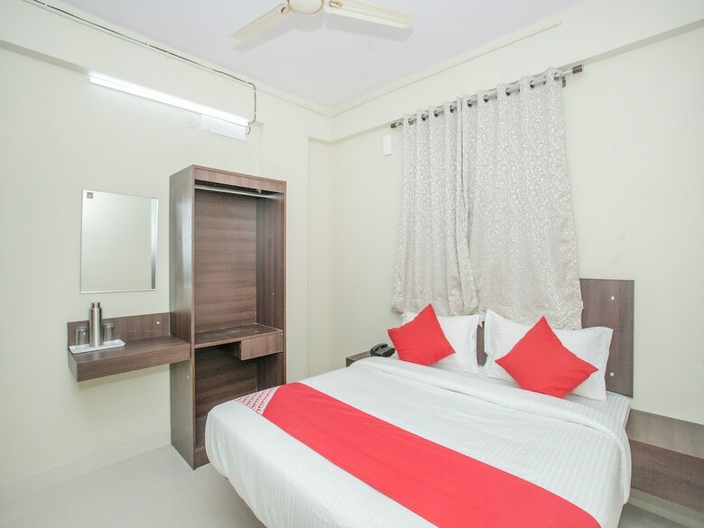Hotel Oyo 11916 Varcity Plaza