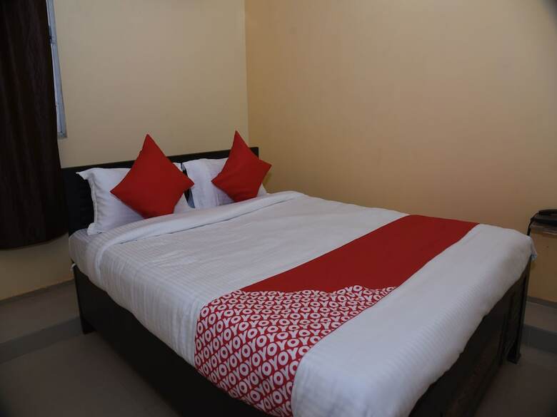 Oyo 15071 Hotel Harsh Raj Residency