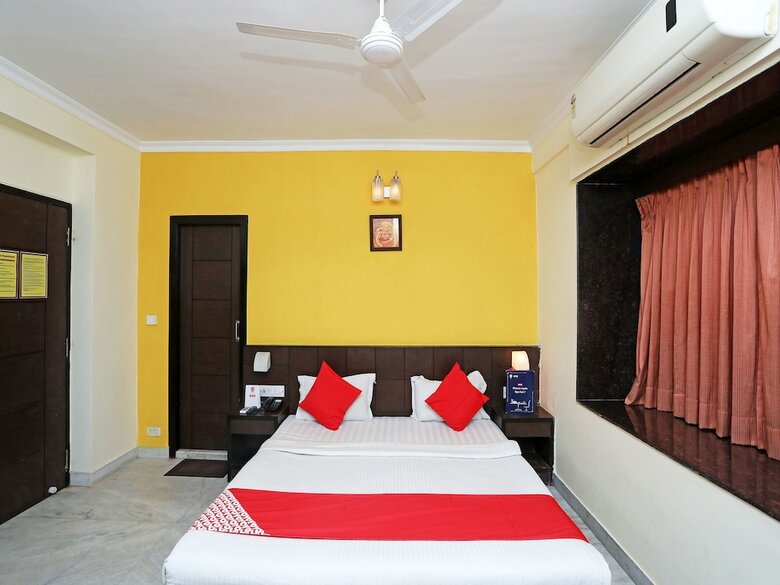 Oyo 15258 Hotel Arya International