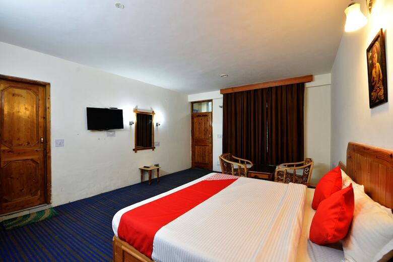 Oyo 14393 Hotel Akash Hills