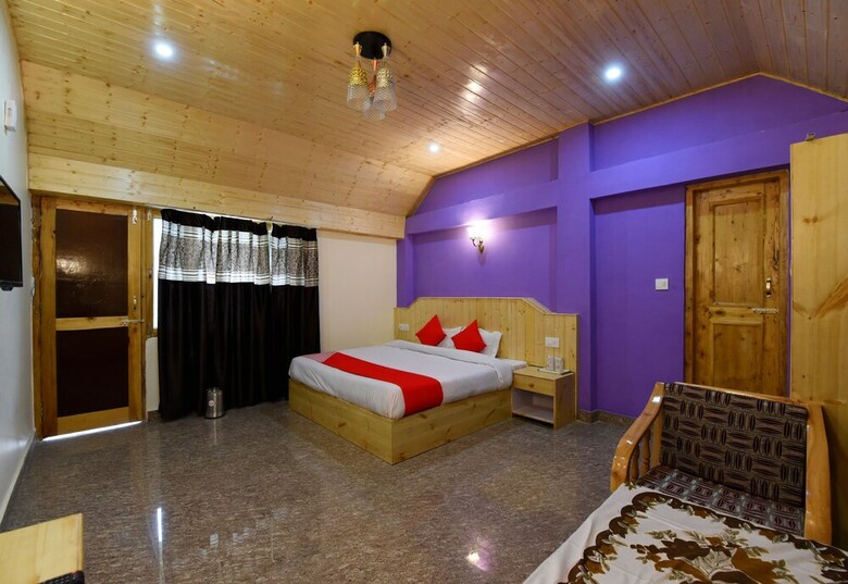Oyo 14393 Hotel Akash Hills
