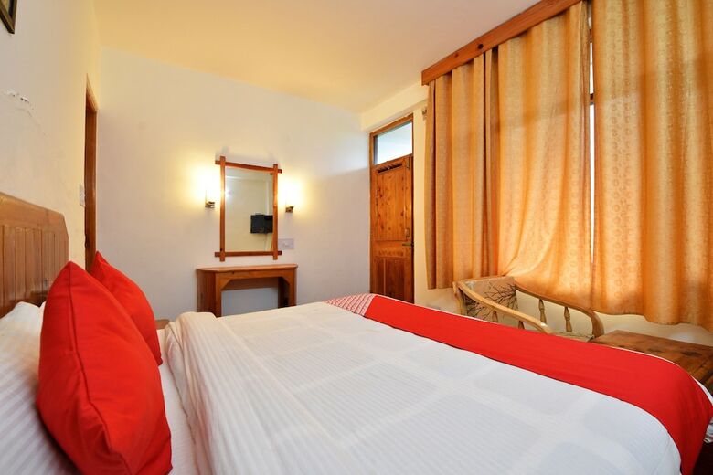 Oyo 14393 Hotel Akash Hills