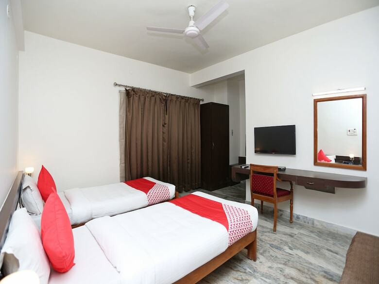 Hotel Oyo 14577 Vijay Palace