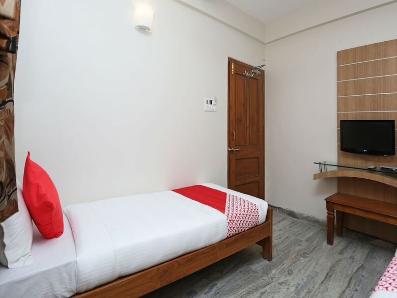Hotel Oyo 14577 Vijay Palace