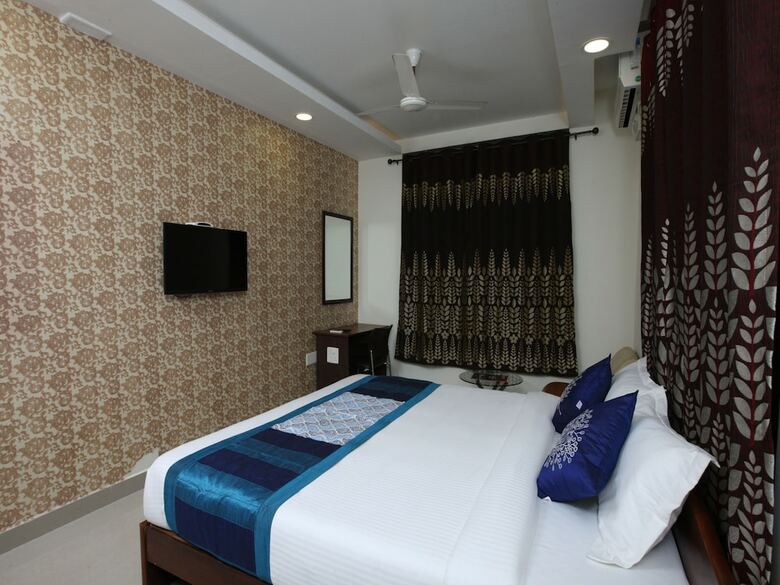 Hotel Oyo 14441 Ramani Residency