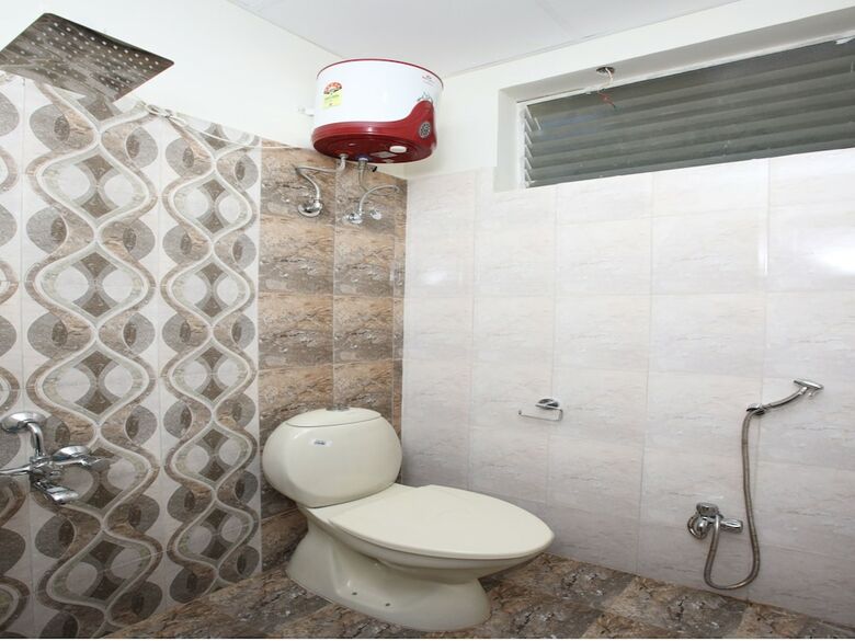 Hotel Oyo 14441 Ramani Residency