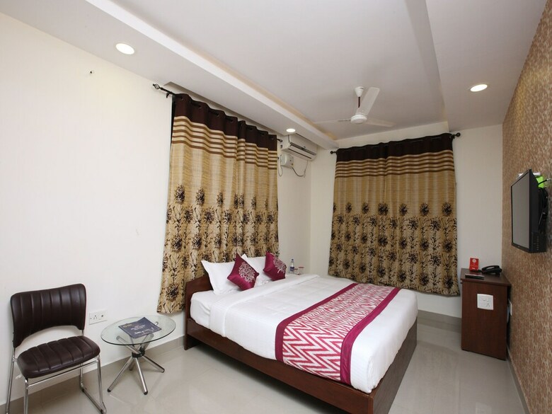 Hotel Oyo 14441 Ramani Residency