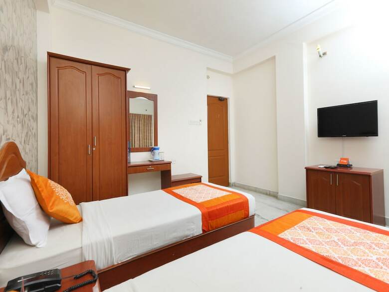 Oyo 15101 Hotel Royal Paris