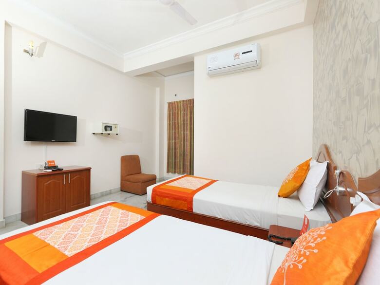 Oyo 15101 Hotel Royal Paris