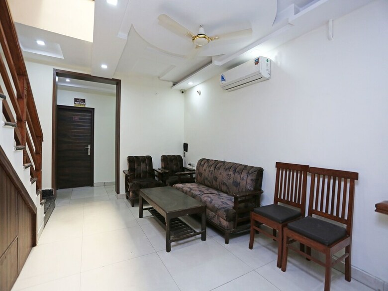 Oyo 8590 Hotel Sea