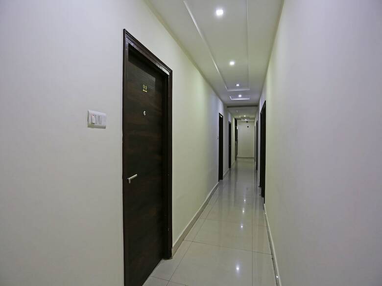 Oyo 8590 Hotel Sea