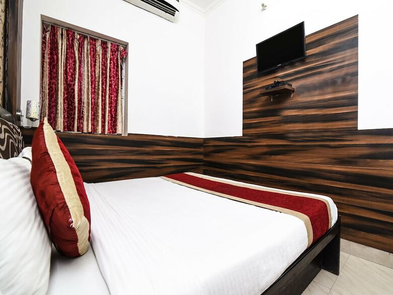 Oyo 16014 Hotel Perfect Palace