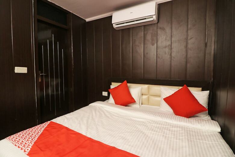 Oyo 15763 Hotel Grand Inn