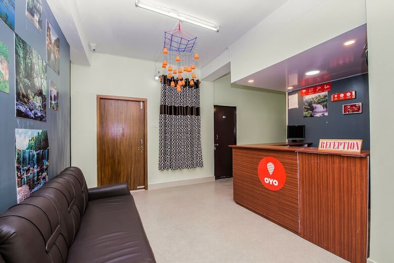Hotel Oyo 16051 Cherry Blossom Inn