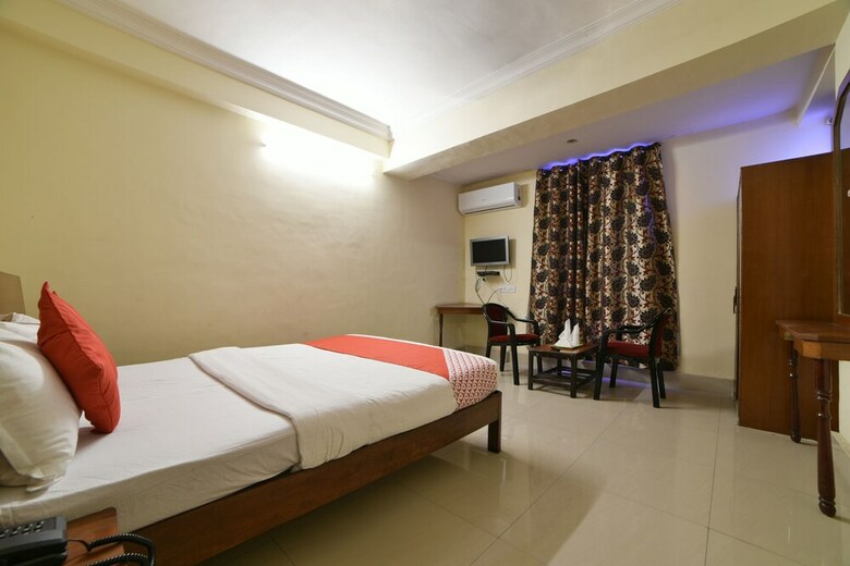 Hotel Oyo 16018 Rainbow Saphire