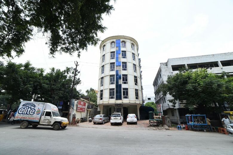 Hotel Oyo 16018 Rainbow Saphire
