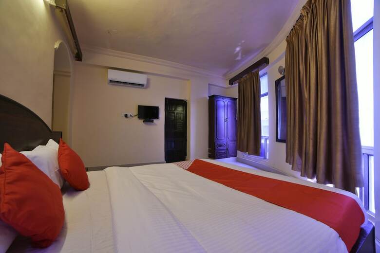 Hotel Oyo 16018 Rainbow Saphire