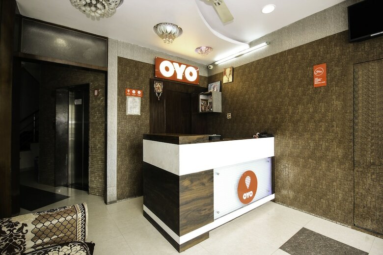 Oyo 15424 Hotel Galaxy Palace