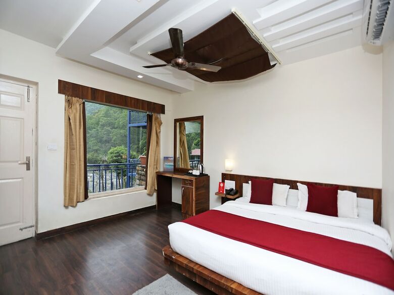Oyo 15475 Hotel 360 Degree Resort