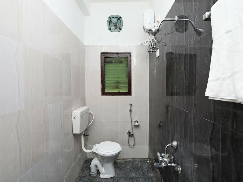 Hotel Oyo 14988 Regal Stays
