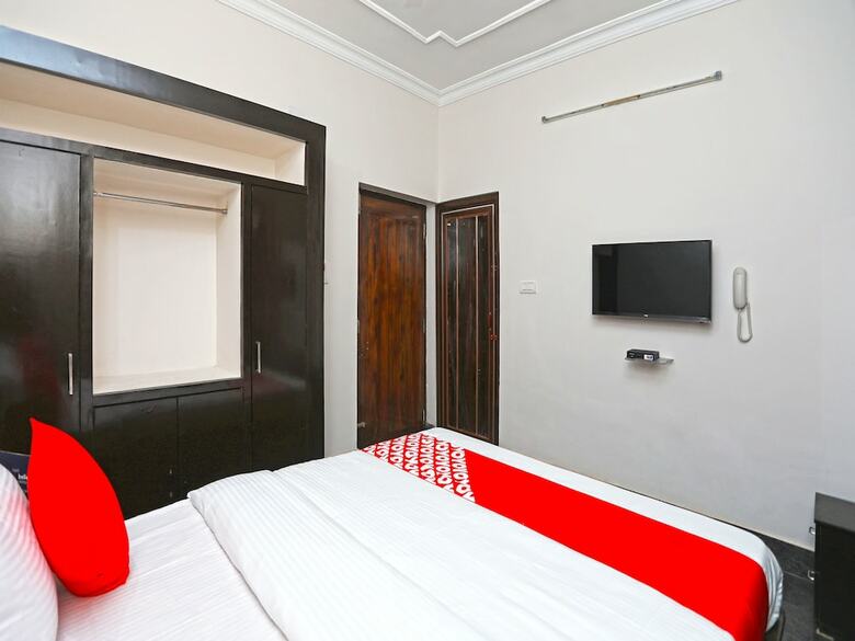 Hotel Oyo 14988 Regal Stays