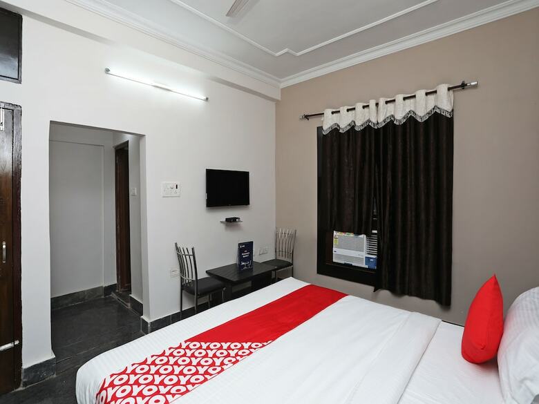 Hotel Oyo 14988 Regal Stays