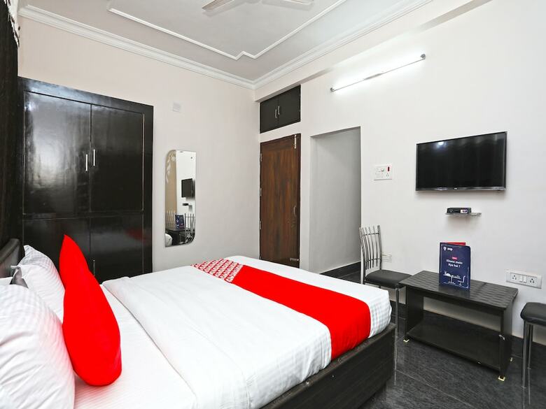 Hotel Oyo 14988 Regal Stays