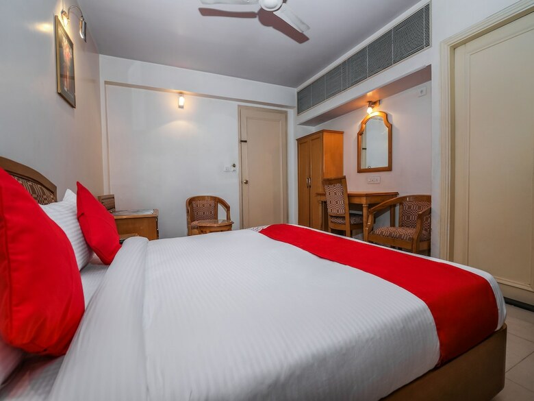 Oyo 15359 Hotel Kanchandeep