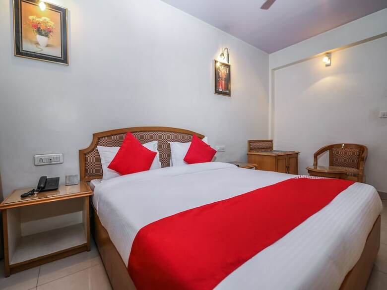 Oyo 15359 Hotel Kanchandeep
