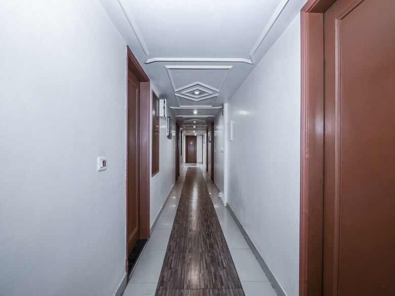 Oyo 15359 Hotel Kanchandeep