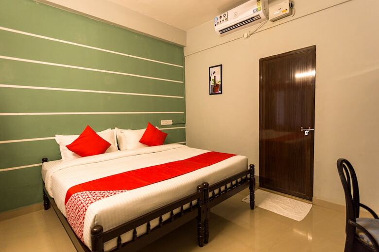 Oyo 15598 Cochin Airport Hotel