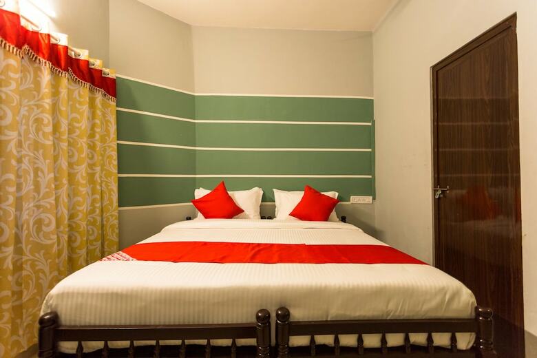 Oyo 15598 Cochin Airport Hotel