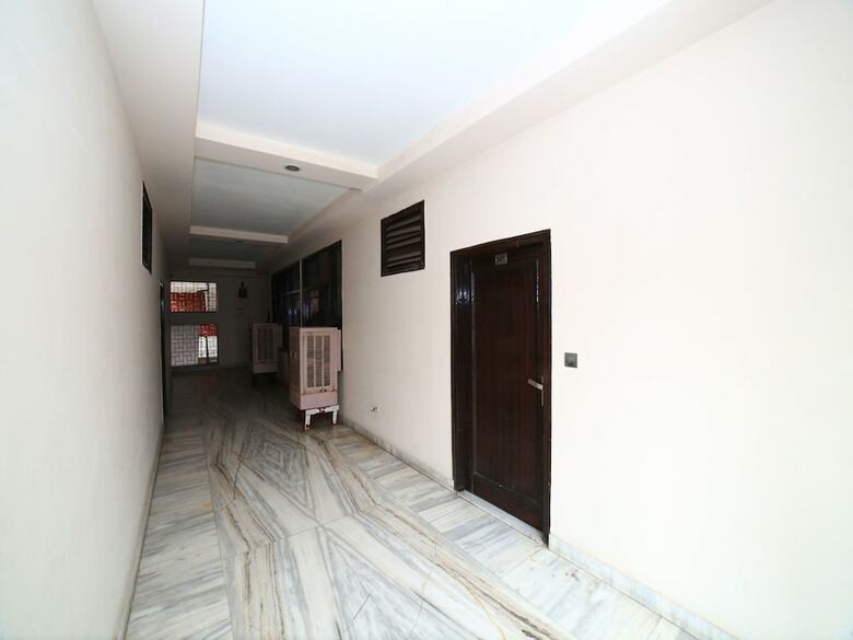 Oyo 1067 Hotel Surbhi