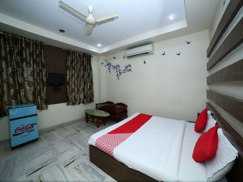 Oyo 1067 Hotel Surbhi