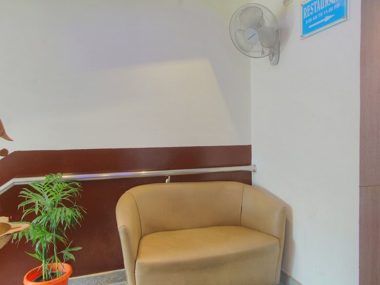 Hotel Oyo 16107 Rigel Residency