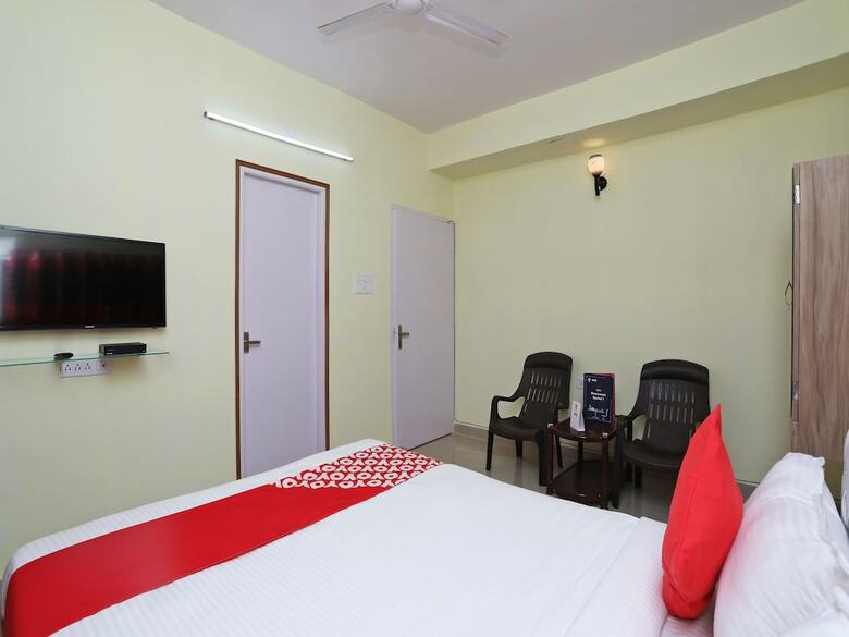 Hotel Oyo 15450 City Point Newtown