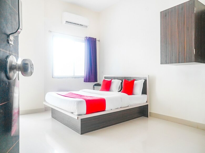 Oyo 14747 Hotel Prathik