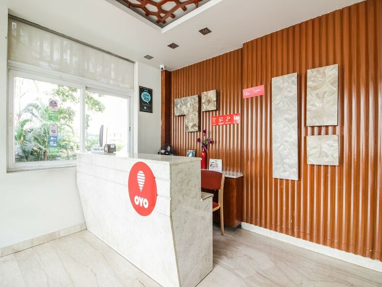 Oyo 1633 Hotel White Parrot
