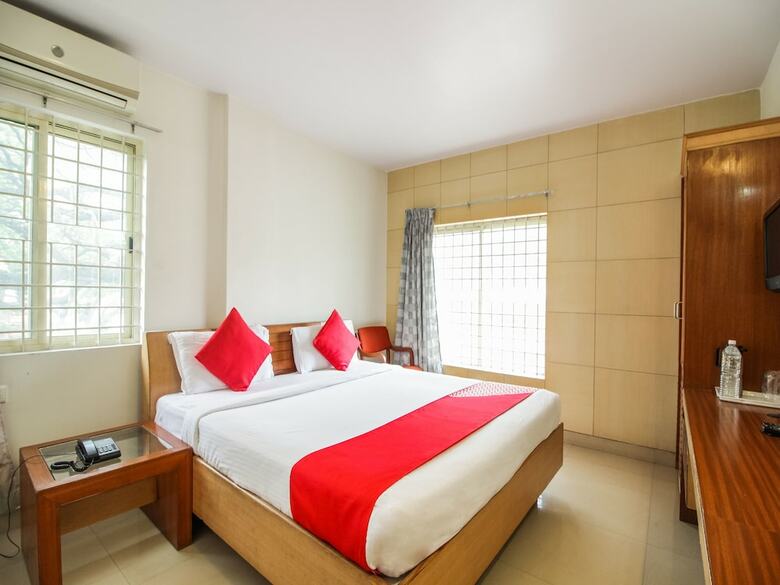 Oyo 1633 Hotel White Parrot